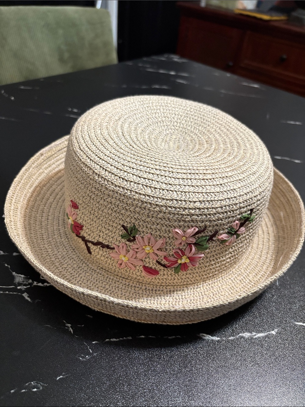 Source Unknown Beige Straw Hat with Pink Floral Appliqué